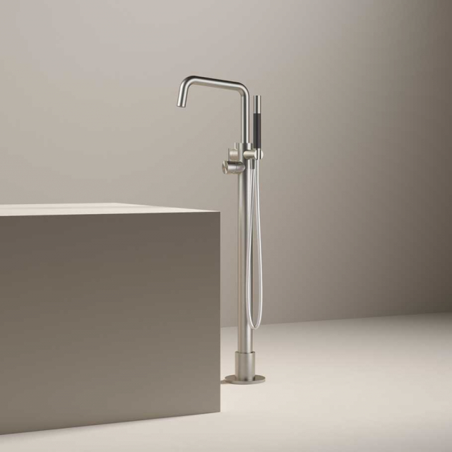 Mélangeur de baignoire sur pied + Partie encastrée Hotbath Archie AR087+B077.010 | Edilceram Design